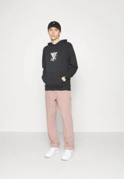 Ellesse Kevalo - Sweatshirt - Black -Stock X 3c0c83d1b0a247f8bebbdedae6a4eccc