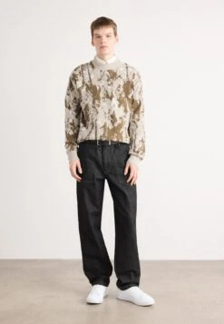 Lacoste CARNABY SET 224 - Trainers - Blanc -Stock X 3c1a582a6bae4716a9bb5451ae1cc6b3