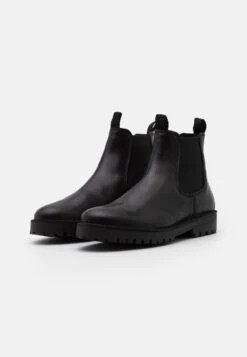 Selected Homme Slhricky Chelsea- Classic Ankle Boots - Black -Stock X 3d5ab45dd0d5497690d30ddb9a87e032