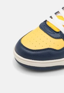 Hummel St Power Play Mid - High-Top Trainers - White/Yellow/Blue -Stock X 3db08976605f4e09bf1aa2eaa0cdd7bd