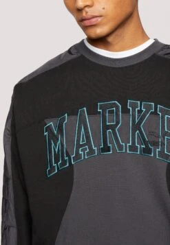 Puma Market Relaxed Crew - Sweatshirt - Phantom Black 13 Puma Market Relaxed Crew - Sweatshirt - Phantom Black -Stock X 3fa5ff92c91442f88066f0445b5968ee