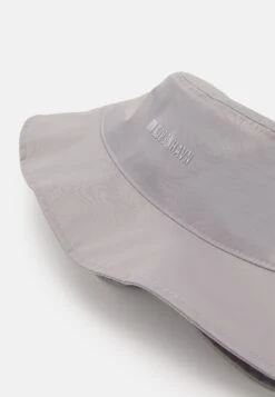 Han Kjøbenhavn Bucket Hat Logo Unisex - Hat - Grey -Stock X 3fd16ccf556f429f93835e8bf4acf081