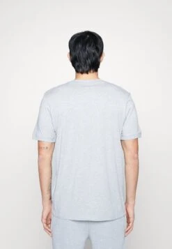 Hugo Diragolino - Basic T-Shirt - Open Grey -Stock X 40ad468dc1594641bd9c521cee379d08