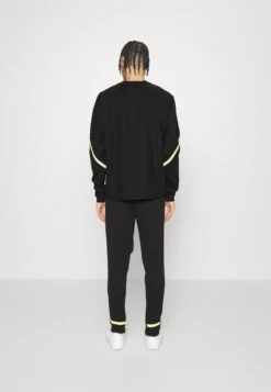 ADIDAS PERFORMANCE Arsenal London Pant - Club Wear - Black -Stock X 4110d014a57a4de9a0453787a1b3f11f