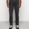 WEEKDAY Sunday - Slim Fit Jeans - Black