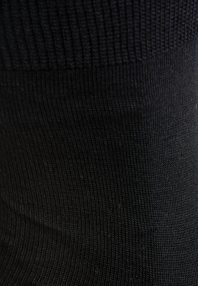 Falke Airport Plus Cushioned Sole - Socks - Black 4 Falke Airport Plus Cushioned Sole - Socks - Black - Image 2