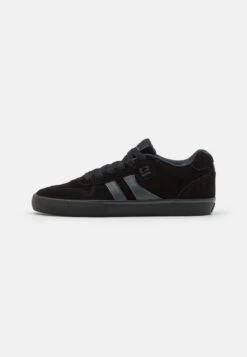 Globe ENCORE 2 - Trainers - Port/black 40 Globe ENCORE 2 - Trainers - Port/black -Stock X 42a15fd1db7e4877ba57bf9402782662
