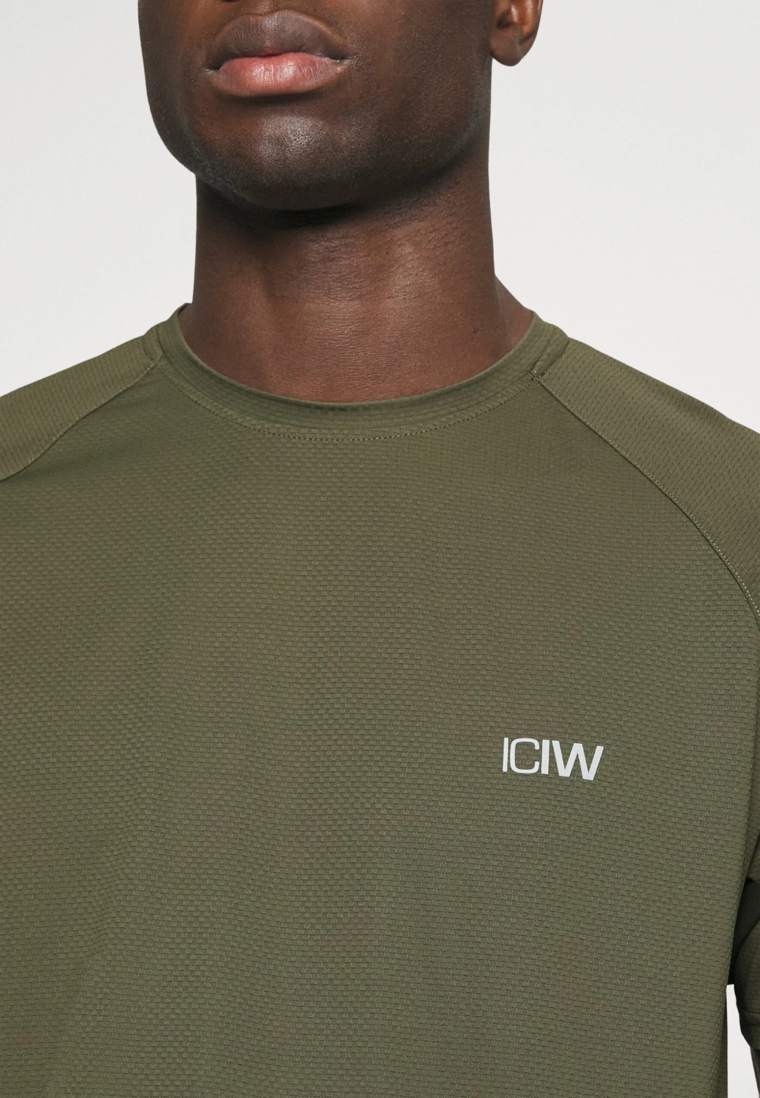 ICANIWILL Stride Men - Sports T-Shirt - Dark Green 7 ICANIWILL Stride Men - Sports T-Shirt - Dark Green - Image 5