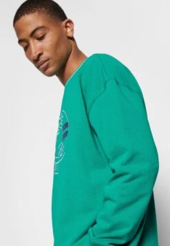 Bramma Oversized - Sweatshirt - Marine Green -Stock X 43995016a2184ea2ac8d6ea6fac14aad