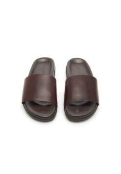 Les Deux WILBUR - Slippers - Dark Brown -Stock X 43d874eebaa942e086f3ce5c8c082745