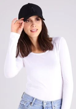 NEW ERA 39Thirty - Cap - Black -Stock X 43e49b4d25c74573bcb4ed5266817d18