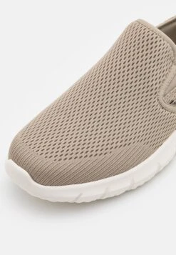 Skechers Del Retto - Slip-Ons - Taupe -Stock X 45dec13f76404323b437f86fcb94bf8d