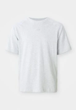 Adidas Originals TEE - Basic T-shirt - Linen Green -Stock X 462651531b444f0b9a0b4eb66221c1c2