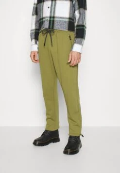 Jordan Pant - Tracksuit Bottoms - Pilgrim -Stock X 46295f4810434343bb7858a50d22b0d5