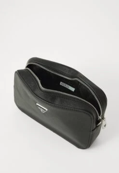 Guess MILANO - Cross Body Bag - Black -Stock X 46544b4057444a0ebd2f3477ea670514