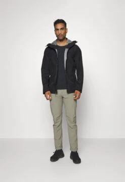 Patagonia TRIOLET - Hardshell Jacket - Black -Stock X 46775ba2a1c94bd2996250e4748c1e79