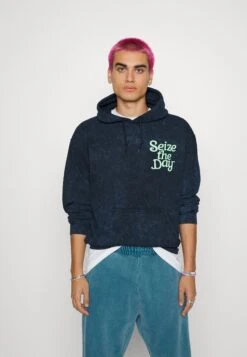 Mennace Seize The Day Hoodie - Sweatshirt - Black -Stock X 4833fea1e4cf4cbc96d9ff6ce2a7b367