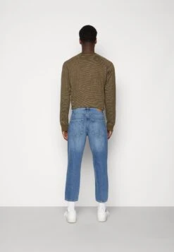 Only & Sons Onsavi Beam- Jeans Tapered Fit - Medium Blue Denim -Stock X 48d6ac23866144e0a7c5fa27bde5b5f7