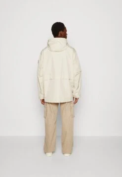 Calvin Klein Jeans Multifunctional - Parka - Classic Beige -Stock X 49d37e6e3f3f4498843ec2c3ff3bced5