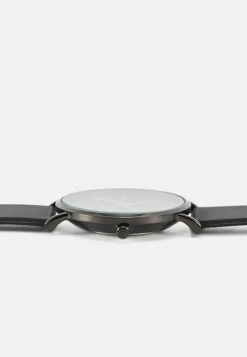 Pier One Unisex - Watch - Black -Stock X 4a4c5fd2ccf24a73a7e672b724fd8279