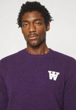 Wood Wood Kevin Jumper - Jumper - Aubergine -Stock X 4ac75e0edfbd4a84be89a1b0c341af8c