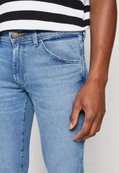 Wrangler Bryson - Jeans Skinny Fit - The Dude -Stock X 4af331def92344458115c96f5d9b0682