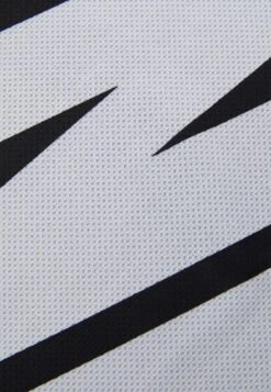 Nike Performance Cooling Towel Muffler Unisex- Towel - Black/White 9 Nike Performance Cooling Towel Muffler Unisex- Towel - Black/White -Stock X 4b0d6850d6944e18b30acbbcb03358dd