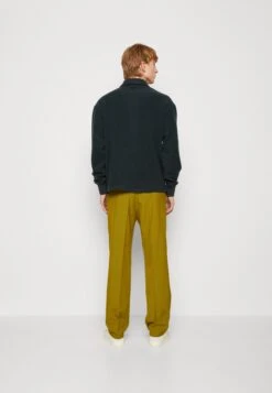 ARKET Fleece Jumper - Dark Green -Stock X 4b92f83f6328406dbada44aae1e2c574