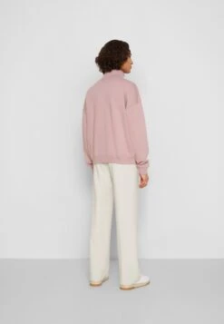 Sweatshirt - Deauville Mauve -Stock X 4beddc98a79e4f24b6c7fcf21ba86cac