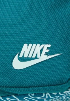 Nike Sportswear Heritage Unisex - Across Body Bag - Geode Teal/Jade Ice -Stock X 4c0033ae0a124f63bd17100f12736df0