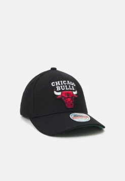 Mitchell & Ness Team Logo High Crown Panel Classic Snapback Chicago Bulls - Cap - Black