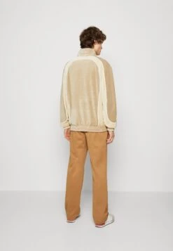 Sean John Script Logo Trackjacket - Training Jacket - Beige -Stock X 4d482b4d56e1495d9da356c4ce18d896