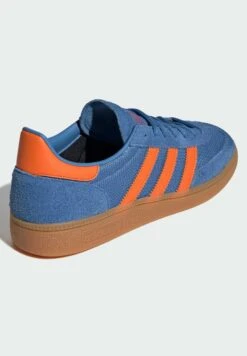 Adidas Originals HANDBALL SPEZIAL - Trainers - Focus Blue Orange Gum -Stock X 4d5ad1d6d4fd42b4893428a2f1e17acc
