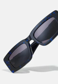 Calvin Klein Jeans Unisex - Sunglasses -Stock X 4dc68e67bfac4bc298886216a849453a