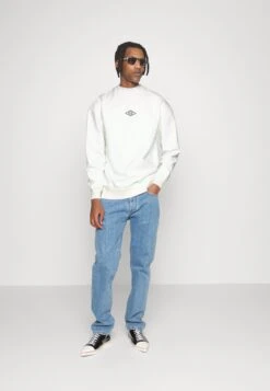 Han Kjøbenhavn Bulky Crew - Sweatshirt - Off White -Stock X 4edc15ce10074a409a1144a80fe18e17