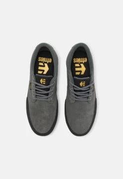 Etnies Jameson - Skate Shoes - Grey/Black/Gold -Stock X 4f03d173395a4c259324eb63746dec57