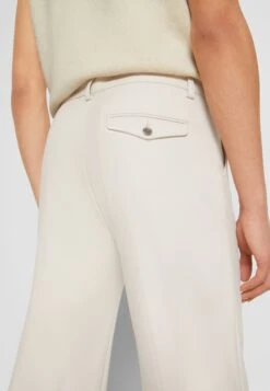 Ace Trousers - Trousers - Vannila -Stock X 4f754f7d696f49e195f3337fb6da714b