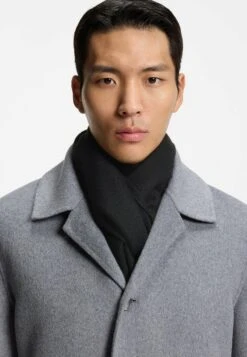 Boss Scarf - Black One -Stock X 4fc6a26649444903bb4dac9e8d46e76c