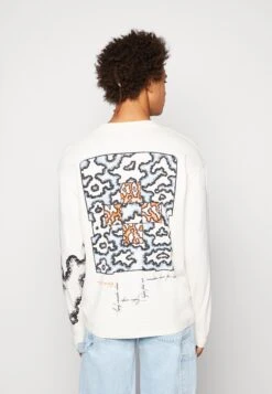 Edwin Kumo Unisex - Long Sleeved Top -Whisper White -Stock X 5001c0d890724098aeb9eb7813e8afd0