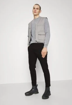 DRYKORN Salvo - Tracksuit Bottoms - Black -Stock X 501288db65be4671b47bdaa8b1c8f03a