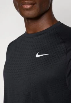 Nike Performance STRIDE TOP - Long Sleeved Top - Black/reflective Silver-coloured -Stock X 5166828c962e492385c5a9e5f49b2805