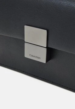 Calvin Klein Iconic Hardware Xbody S Unisex - Across Body Bag - Black -Stock X 521c08b3ac8741c28c7d1c02c3393708