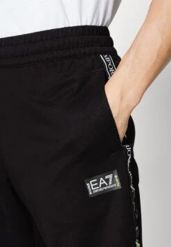 EA7 Emporio Armani Bermuda - Shorts - Black -Stock X 52c70360a99f4e4d97c59e031fc4bb37