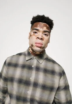 ARKET Shirt - Beige -Stock X 52d8e521bd6746a3a9d5bbd396615719