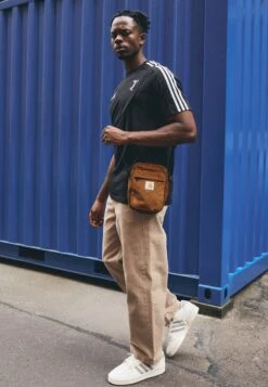 ADIDAS PERFORMANCE JUVENTUS DNA T-SHIRT - Club Wear - Black