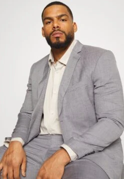 The Fashion Suit Notch Plus - Suit - Mid Grey 22 The Fashion Suit Notch Plus - Suit - Mid Grey -Stock X 53d8f1c17ed04bab9f1810e8c6328a5a