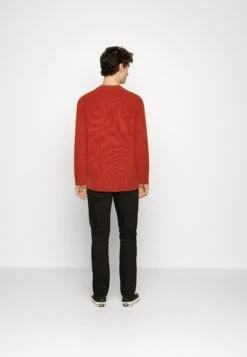 Lyle & Scott Shaker Stitch Mock Neck Jumper - Jumper - Victory Orange 9 Lyle & Scott Shaker Stitch Mock Neck Jumper - Jumper - Victory Orange -Stock X 55002fe60f8f47689c57860aa6c72cfd