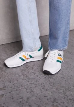 Adidas Originals Usa 84 Unisex - Trainers - Footwear White/Bold Green/Orange Rush -Stock X 554536ee31434a5bb8a4f4e9aefb8285