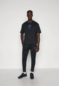 Nike Performance INTER MILAN PRINT TEE - Club Wear - Black -Stock X 5696804c6c5046fa99dd7c225745c7bd