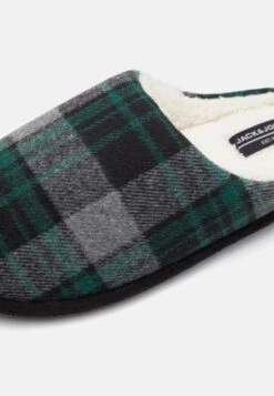 Jack & Jones JFWMURPHY MULE HOMESLIPPER - Slippers - Trekking Green -Stock X 56b2a3cb672a431baf108037e726cff3